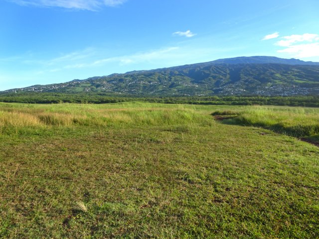 Vue à 360° depuis le sommet tondu du Piton Rouge
