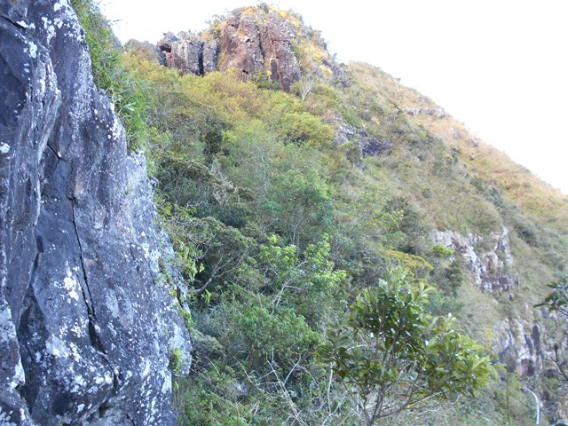 Après 20 minutes de montée, arrivée à la Roche Verre Bouteille