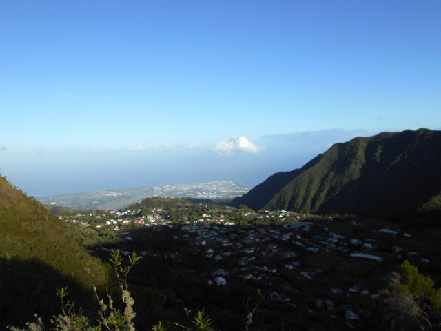 La Zone maraîchère de Grand Coin en montant à la Roche Verre Bouteille