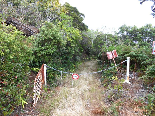 Ne pas emprunter cette piste 200 mètres avant d'arriver la route forestière