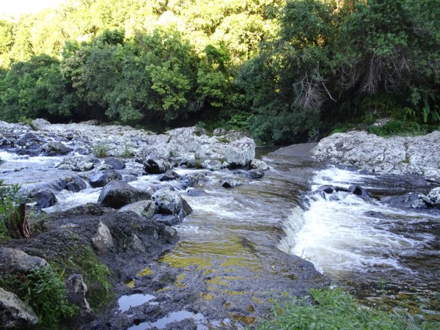 Franchissement du gué pour repartir vers l'amont
