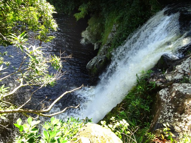La très bruyante chute du Bassin Bœuf
