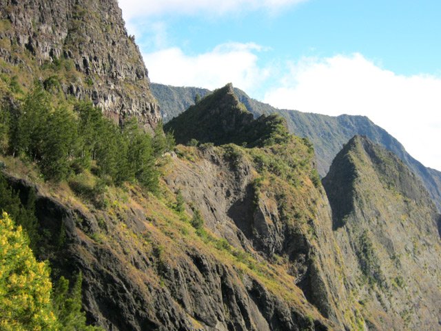 Direction la Brèche et la montée du Maïdo