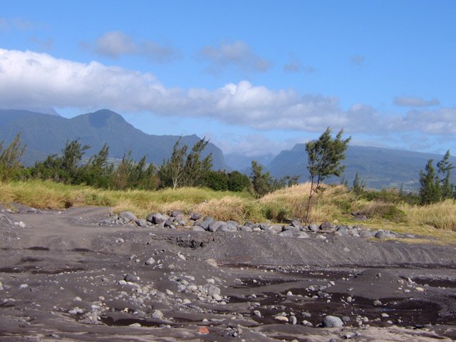 Quelques points de vue sur les montagnes au loin
