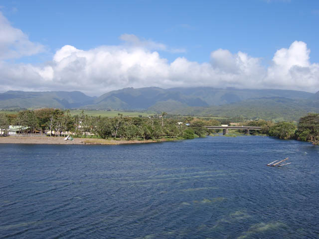 Le large estuaire de la Rivière des Roches