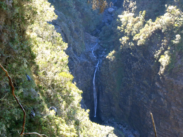 En plus du panorama, on voit le fond de la Ravine du Bras Crochet