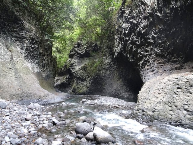 Parfois, peu de solutions autres que de marcher dans l'eau