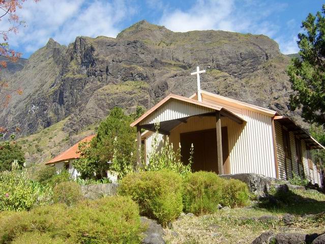 La chapelle de Cayenne, juste derrière le dispensaire