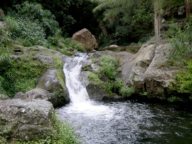 Le bassin et le toboggan de Fond de Sonje