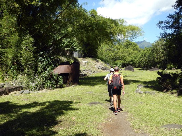 Le point de départ parmi les vestiges rouillés