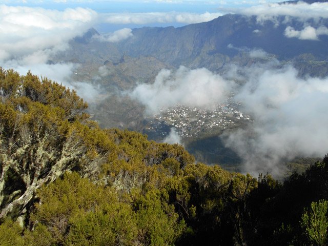 Dernier point de vue sur Cilaos avant d'arriver au gîte