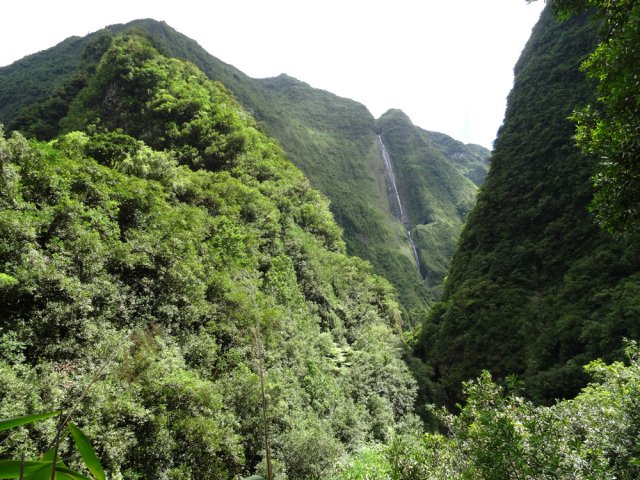 Une nouvelle vue sur la Cascade Blanche en début de parcours