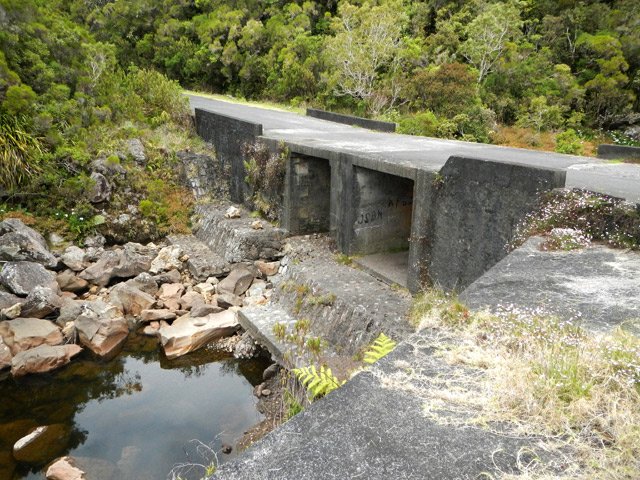 Chansons : le pont à partir duquel débutent les deux balades