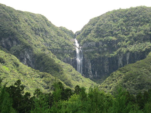 Un dernier coup d'oeil à la grande Cascade du Bras Noir avant de repartir