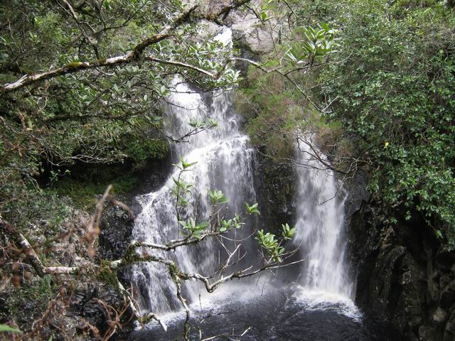 Une belle cascade dévalant les pentes du Bras Noir