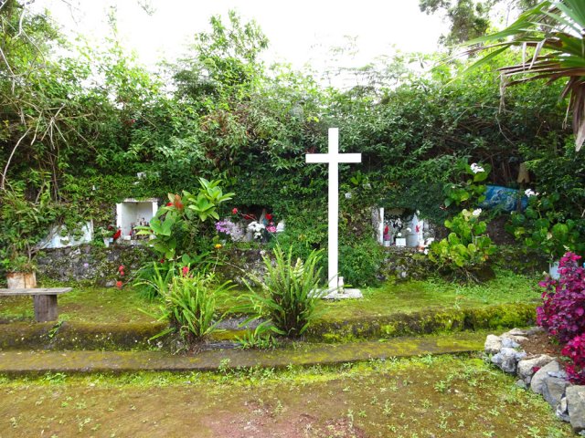 Un oratoire très original proche de quelques habitations