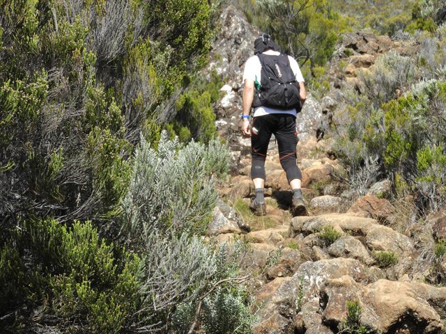 Entre les cailloux et la boue on a vite choisi même si la pente est plus forte