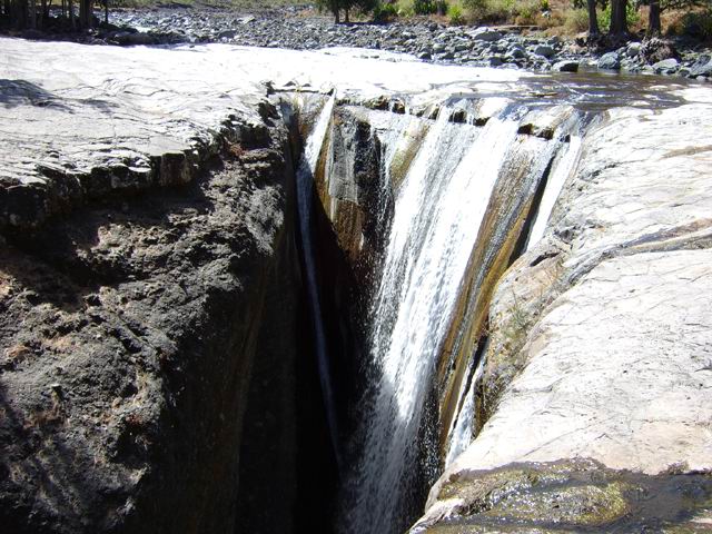 Attention de ne pas trop se pencher pour apercevoir le fond