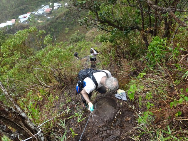 La montée acrobatique ne cessera que 800 m plus haut