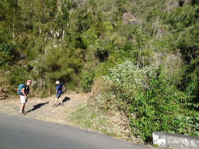 L'emplacement pour un véhicule au départ de la montée
