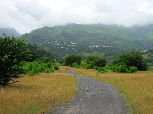 La piste au départ de la Rivière des Galets