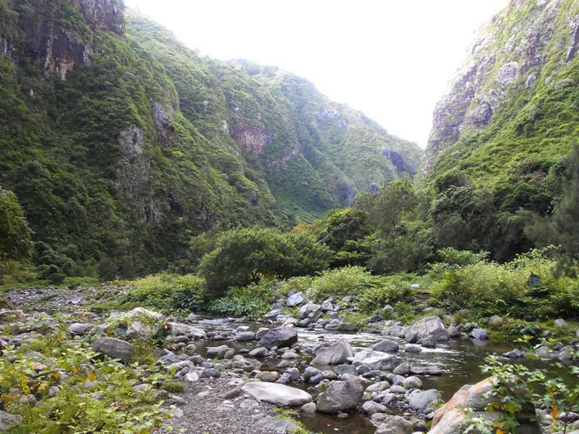 Une bonne idée de la vallée de la Rivière Saint-Denis