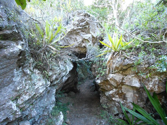 Passage sous les rochers