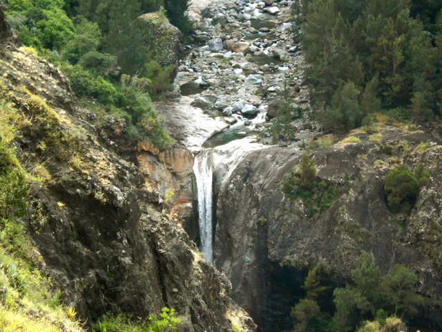 Au fond de la vallée, la Cascade Fouquet