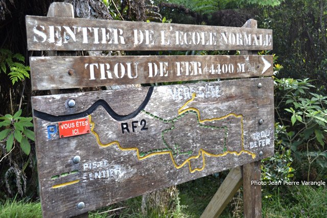 Panneau au début du Sentier de l'Ecole Normale
