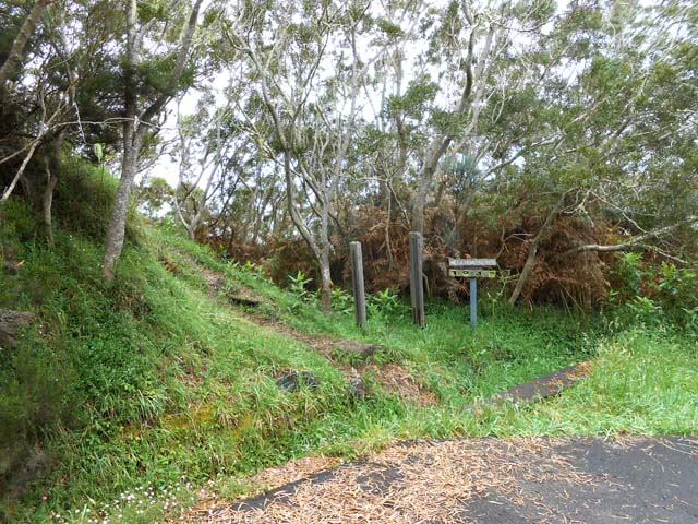 Le départ du sentier vers la Petit Mapou et les panoramas sur Cilaos