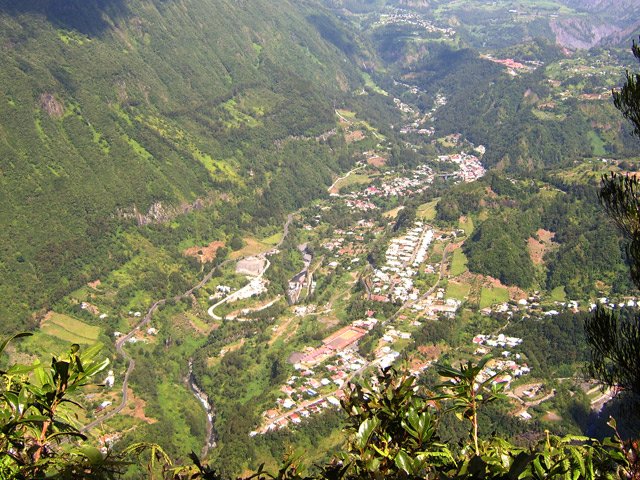 Bois de Pomme et Salazie un peu plus loin dans la vallée