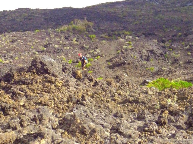 Portion de gratons avant de parvenir sur la Plaine des Sables