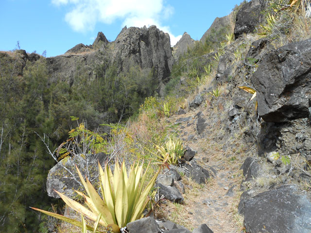 Une autre portion vertigineuse du même sentier vers l'Îlet à Cordes