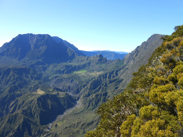 Premier panorama à l'arrivée au Piton de la Ravine Saint-Gilles