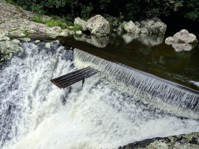 Le trop-plein alimente la cascade du Bassin Pilon