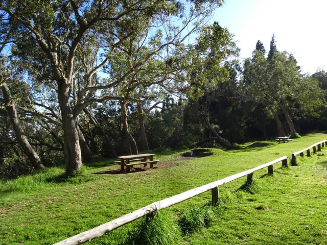 D'agréables aires de pique-nique attendent les marcheurs en fin de randonnée