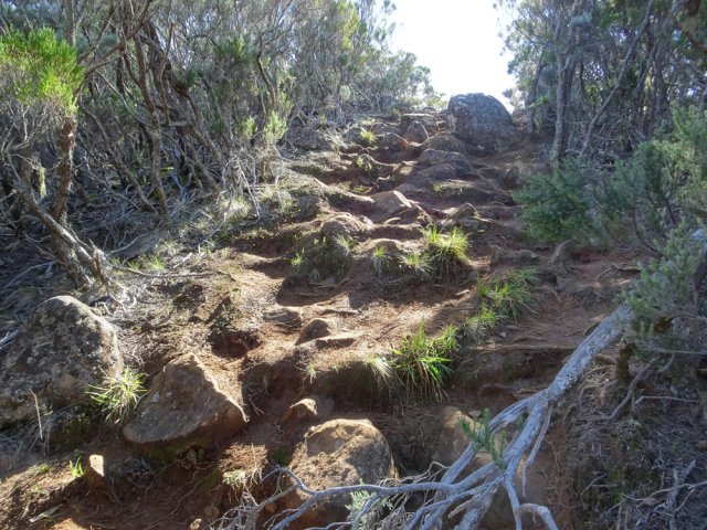 De très longs tronçons pierreux coupent un peu les jambes