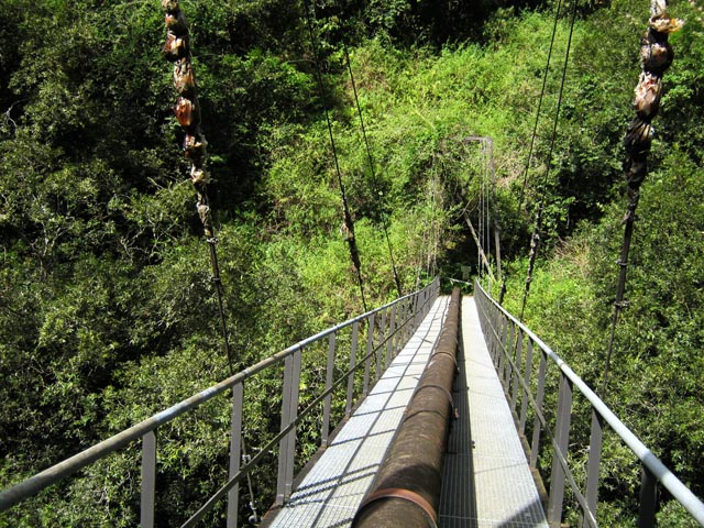 La passerelle au-dessus du Bras Guillaume, désormais interdite.