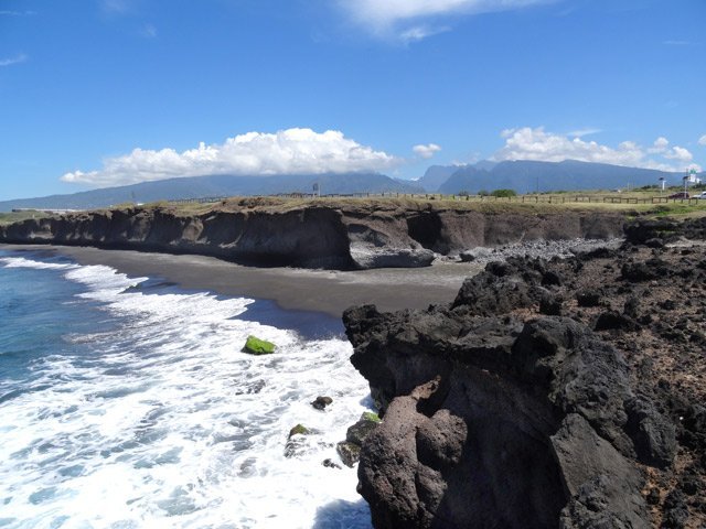 Les falaises de sable entourant la Pointe du Diable