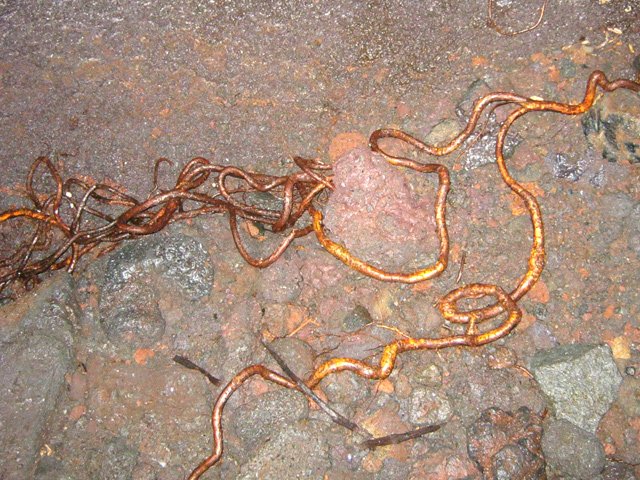 Balade à tâtons dans le noir peut créer quelques courbes