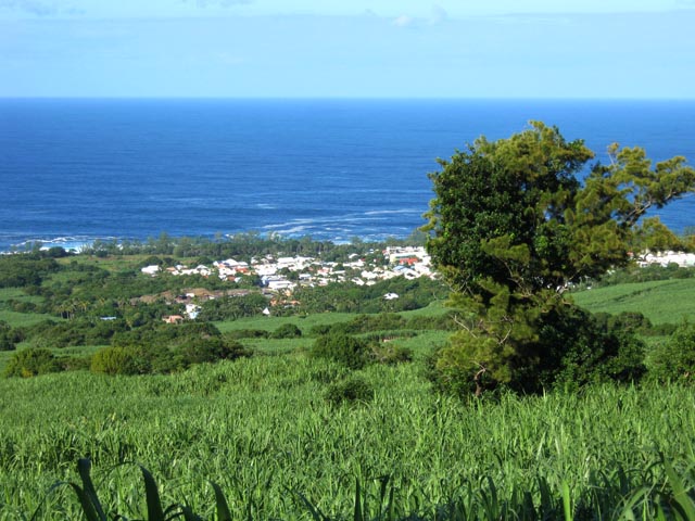 Panorama sur Saint-Philippe qu'on contournera dans moins de deux heures