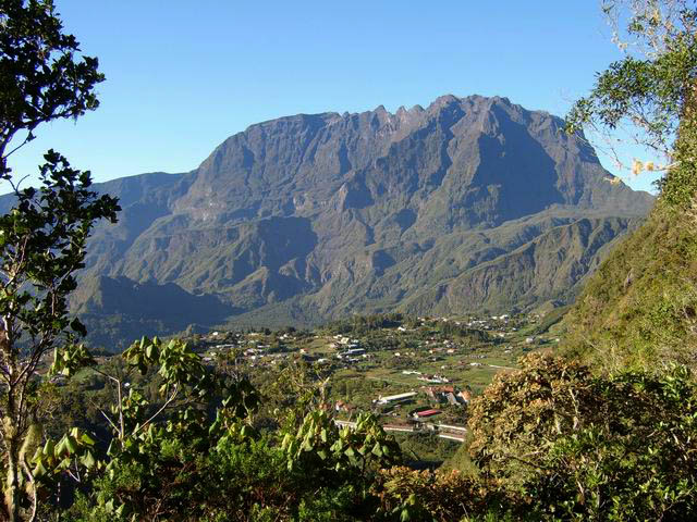 De nombreuses occasions d'admirer le Piton des Neiges, le Gros Morne et Grand Ilet