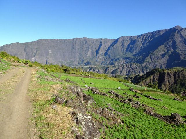 L'agréable piste pour se reposer de la précédente montée