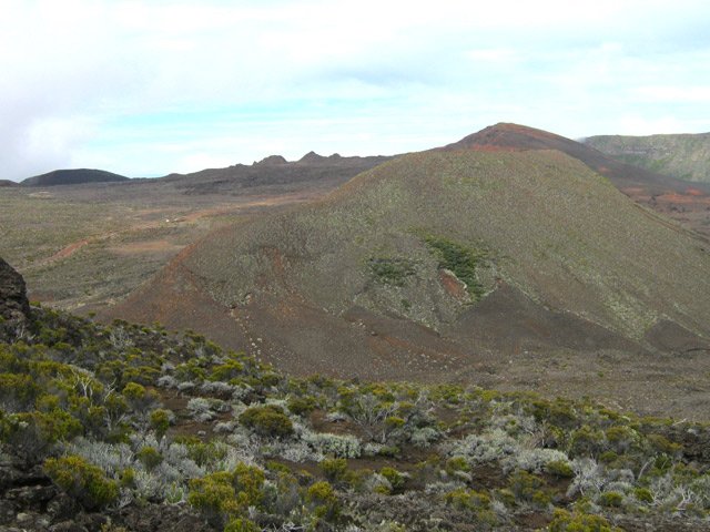 Le Demi-Piton durant la montée au Piton Haüy