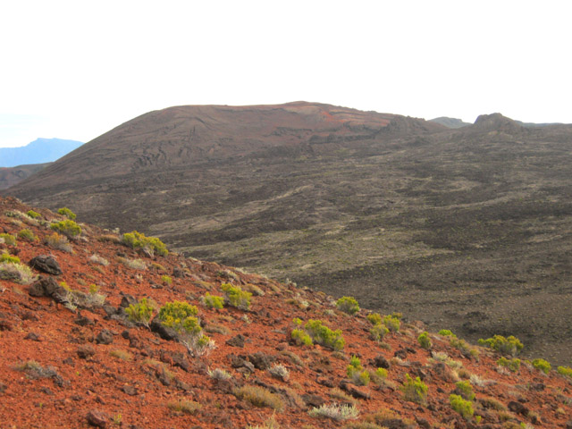 Vue sur le Chisny lors de la montée au Piton Rouge