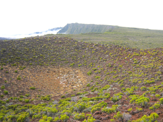 Le Nez Coupé du Tremblet et Foc-Foc lors depuis la montée du Piton Hubert