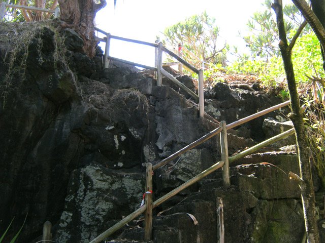 L'escalier en pierre rejoignant Fond de Parc
