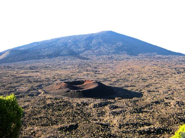 La descente du Pas de Bellecombe et vue sur le Formica Leo.