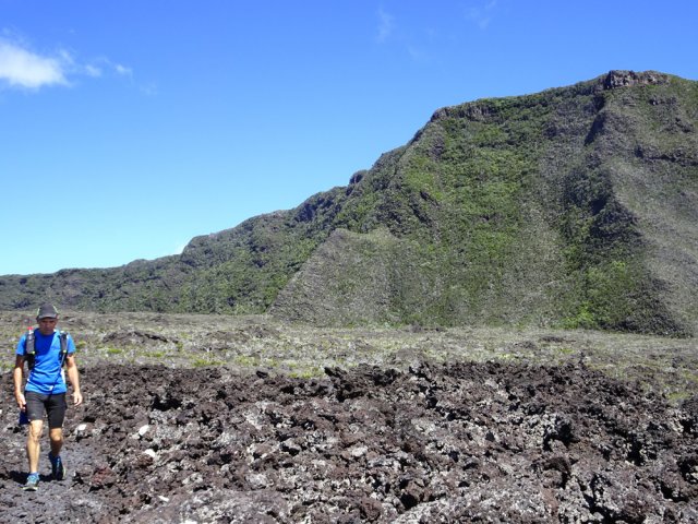 On quitte les laves anciennes pour les gratons
