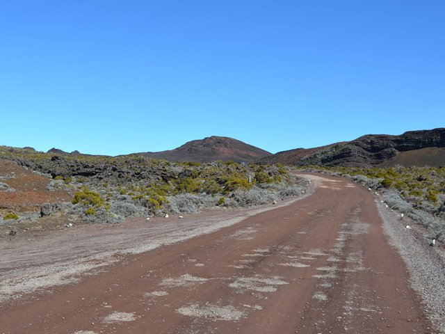 La route menant au Pas de Bellecombe après le Chisny